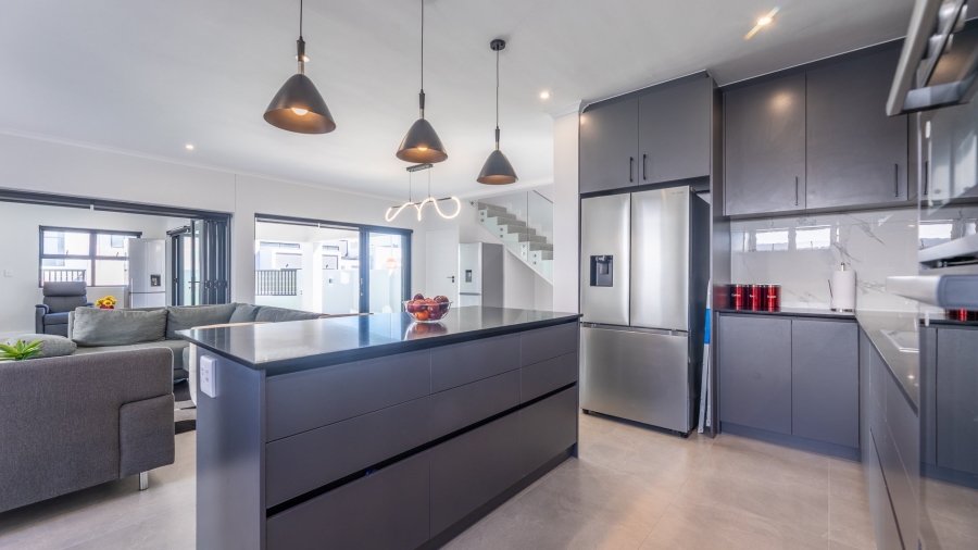 4 Bedroom Property for Sale in Sandown Western Cape